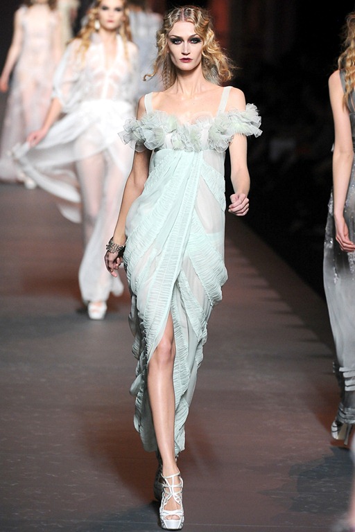 Wearable Trends: Christian Dior Ready-To-Wear Fall 2011, Paris Fashion Week